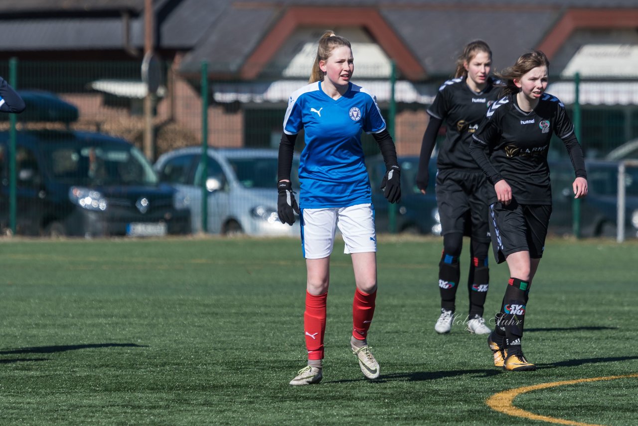 Bild 202 - B-Juniorinnen Halbfinale SVHU - Holstein Kiel : Ergebnis: 3:0